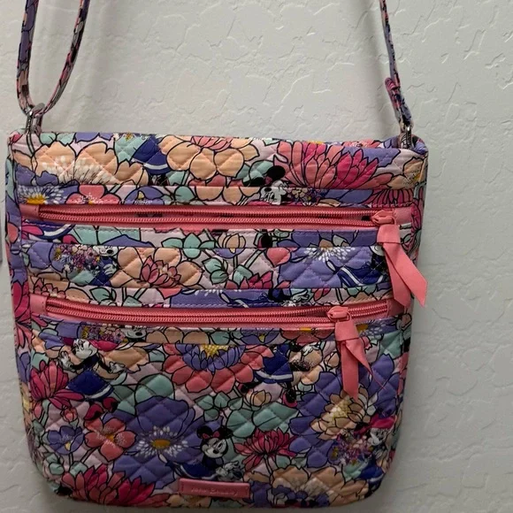 Vera Bradley Minnie Mouse Garden Party Triple Zip Hipster Crossbody Bag. EUC - Picture 2 of 5